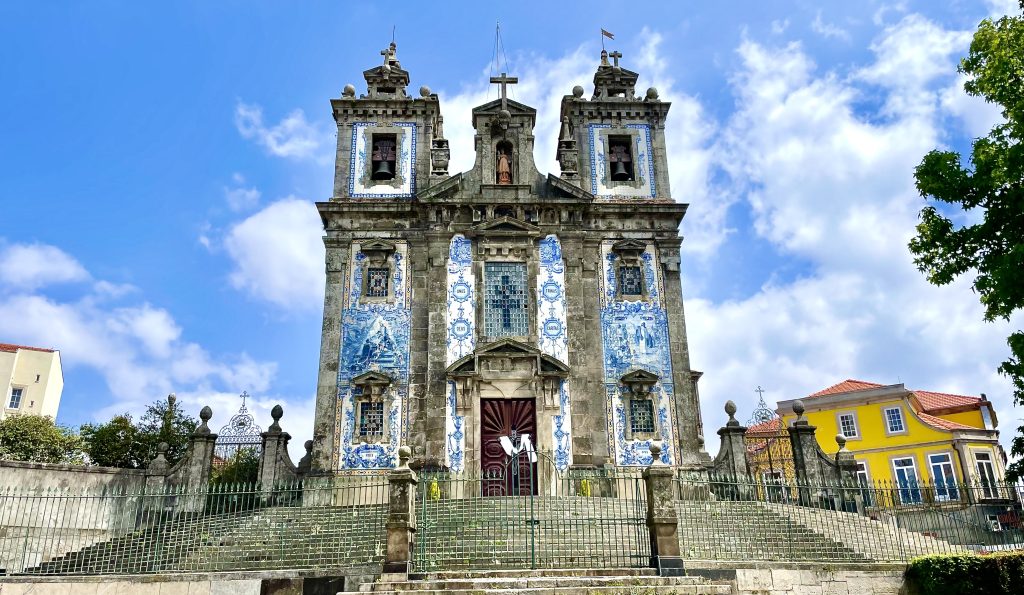 The stunning facade of Igreja de Santo Ildefonso