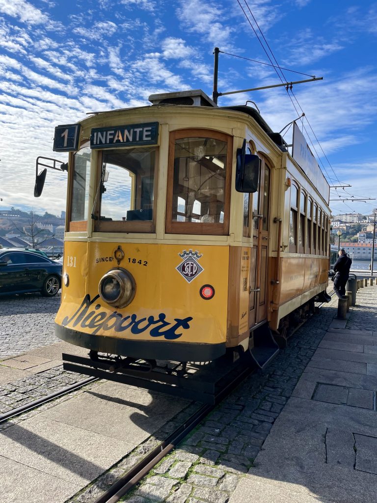 Porto's tram Line 1