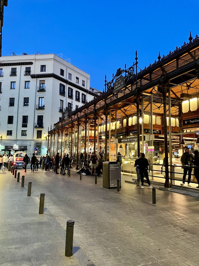 Mercado San Miguel at night